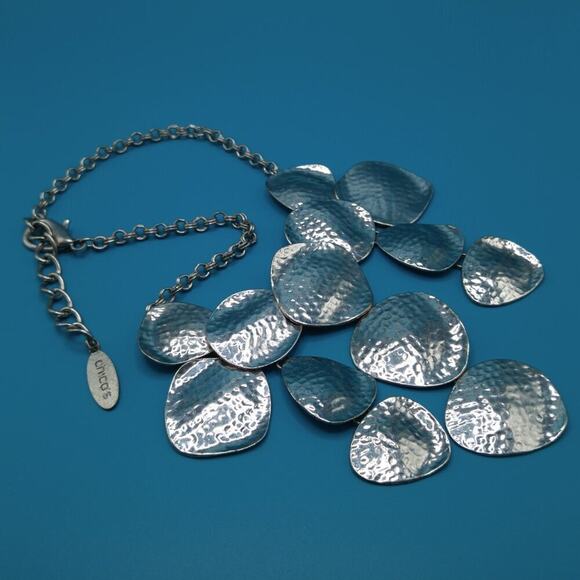 Chico's Hammered Metal Bib Necklace, Silver Tone, 19 1/2 Inches, Reflective - Picture 6 of 7
